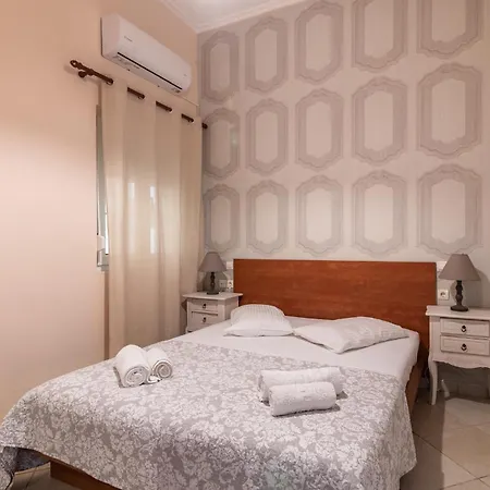 Luna Apartment