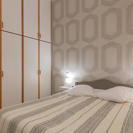 Luna Apartment