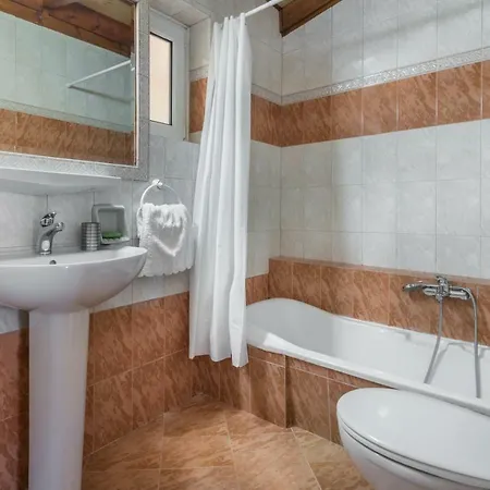 Luna Apartment