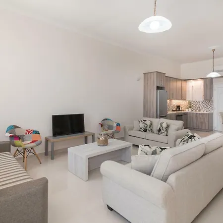 Luna Akrotiri (Zakynthos)