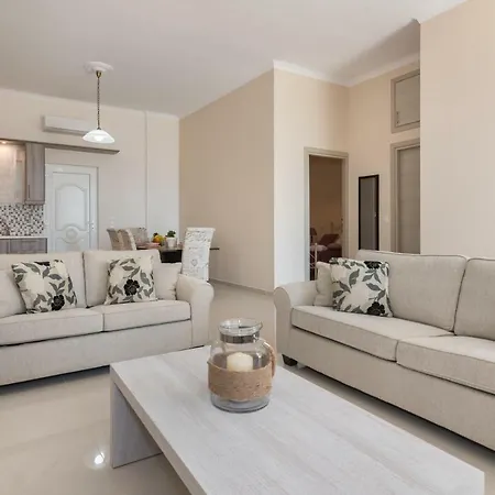 Luna Apartment *